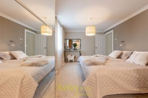 bedroom1- click for photo gallery